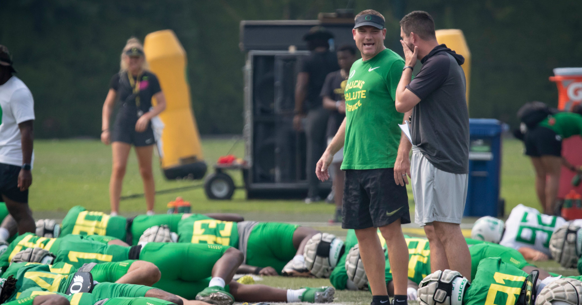 Defense Wins Day During Oregon S Second Scrimmage Of Fall Camp On