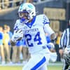 look-kentucky-will-rock-all-white-uniforms-against-south-carolina