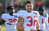 texans-lb-garret-wallow-gives-back-to-hometown-community-louisiana-youth-camp-john-curtis-high-schoo
