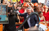 2026-09-19T150135Z_2001207904_MT1USATODAY29858952_RTRMADP_3_OLE-MISS-HEAD-COACH-PETE-GOLDING-HIGH-FIVES-FANS-DURING-ESPN.JPG