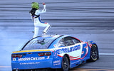 nascar-addresses-kyle-larson-controversy-with-full-yellow-line-rule-explanation