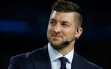 tim-tebow-discusses-getting-inducted-into-the-college-football-hall-of-fame-by-steve-spurrier-in-fsu-game
