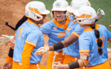 laura-mealer-blasts-pivotal-two-run-hr-to-give-tennessee-3-2-lead-over-alabama-in-knoxville-super-regional