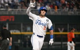 florida-baseball-ty-evans-two-run-home-run-versus-oral-robers-college-world-series