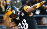 kenny-pickett-zips-td-pass-to-pat-freiermuth-gives-steelers-life