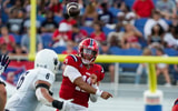 florida-atlantic-quarterback-casey-thompson-knocked-out-of-clemson-game-with-knee-injury