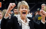 Lisa Bluder, Iowa