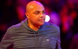 charles-barkley-shaquille-oneal-barbecue-sauce-bucket-mop-standoff-tnt-inside-nba