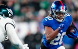 giants-rb-eric-gray-breaks-ankles-en-route-to-48-yard-td-run-vs-lions
