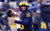 Michigan quarterback Davis Warren played pretty well vs. Oregon per coach Sherrone Moore said. © Rick Osentoski-Imagn Images