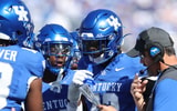 Kentucky defensive coordinator Brad White talks to his linebackers - Dr. Michael Huang, Kentucky Sports Radio