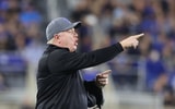 Mark Stoops coaching the Kentucky Wildcats