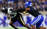 Kentucky LB Jamon Dumas-Johnson tackles a Vanderbilt player