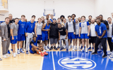 Jelly Roll poses with the Kentucky Basketball team at practice - @KentuckyMBB/Twitter