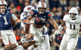 jarquez-hunterJarquez Hunter (Photo by Matt Rudolph/Auburn Live)-auburn-football