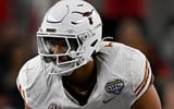 Texas DE Trey Moore