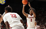 Alabama guard Aden Holloway
