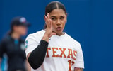 Mia-Scott-injury-update-ESPN-broadcast-reveals-Texas-star-playing-through-torn-ACL