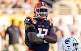 Illinois edge rusher Gabe Jacas.