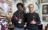 Four-star RB Amari Thomas with South Carolina football coach Shane Beamer (Photo: Amari Thomas | X)