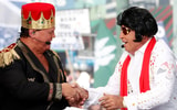 Jerry Lawler shakes hands with Lee Corso on the set of College GameDay on Saturday, Nov. 2, 2019, on Beale Street in downtown Memphis. (© Max Gersh / The Commercial Appeal, Memphis Commercial Appeal via Imagn Content Services, LLC)