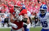Georgia tight end Oscar Delp (4) moves the ball during the second half of a NCAA college football game against Kentucky in Athens, Ga., on Saturday, October 4, 2025 (© Joshua L. Jones / USA TODAY NETWORK via Imagn Images)
