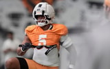 Caitie McMekin/News Sentinel / USA TODAY NETWORK via Imagn Images | Tennessee defensive lineman Daevin Hobbs (5) warms up during Tennessee football preseason practice, in Knoxville, Tennessee, Aug. 5, 2025.