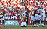 ut_vs_ou-1242_spence_simmons