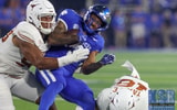 seth-mcgowan-injury-update-kentucky-rb-leaves-game-with-emergency-medical-personnel