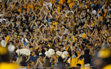 California Memorial Stadium crowd