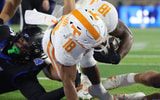 Tennessee RB DeSean Bishop rushes for a touchdown at UK, via Dr. Michael Huang, Kentucky Sports Radio:On3
