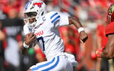 Oct 5, 2024; Louisville, Kentucky, USA; Southern Methodist Mustangs quarterback Kevin Jennings (7) runs the ball against the Louisville Cardinals during the first half at L&N Federal Credit Union Stadium. Southern Methodist defeated Louisville 34-27. Mandatory Credit: Jamie Rhodes-Imagn Images