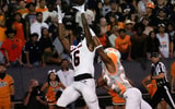 Southern Utah WR Shane Carr catches a pass against UTEP, via Omar Ornelas : El Paso Times : USA TODAY NETWORK