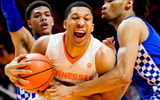 Tennessee forward Grant Williams (2) drives the ball during a game between Tennessee and Kentucky at Thompson-Boling Arena in Knoxville, Tennessee on Saturday, January 6, 2018. (© Calvin Mattheis/News Sentinel, Calvin Mattheis/News Sentinel)