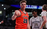 UVa forward Thijs De Ridder