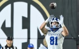 Nov 22, 2025; Nashville, Tennessee, USA; Kentucky Wildcats tight end Willie Rodriguez (81) makes a catch on the sideline against the Vanderbilt Commodores during the second half at FirstBank Stadium. Mandatory Credit: Steve Roberts-Imagn Images