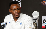 kentucky-wildcats-forward-oscar-tshiebwe-named-naismith-player-of-the-year-most-outstanding-player-claims-top-individual-award-2021-22-season