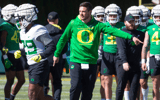 oregon-football-coach-dan-lanning-says-no-player-position-group-stood-out-during-saturday-scrimmage
