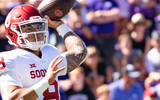 dillon-gabriel-knocked-out-of-oklahoma-at-tcu-following-controversial-targeting-call-quarterback-sooners-horned-frogs-big-12-college-football
