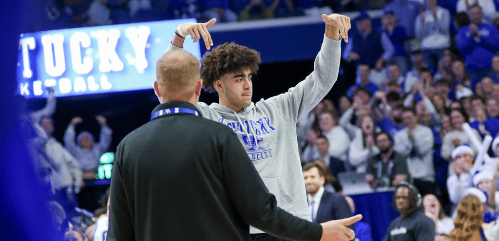 Malachi Moreno responds to Karter Knox guaranteeing a Louisville win over Kentucky: ‘We’ll see them in December.’