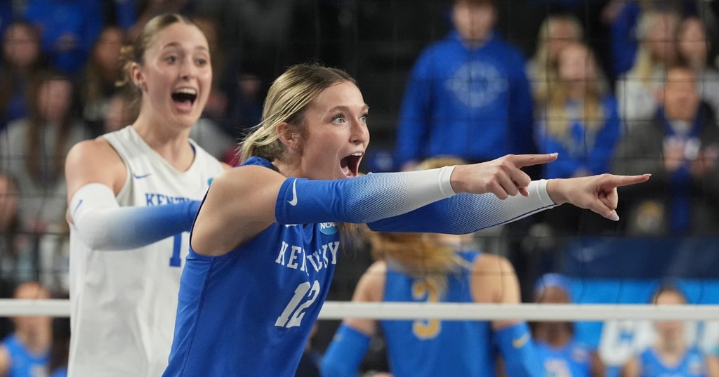 Kentucky VB jumps back into top 3, two Wildcats earn SEC weekly honors