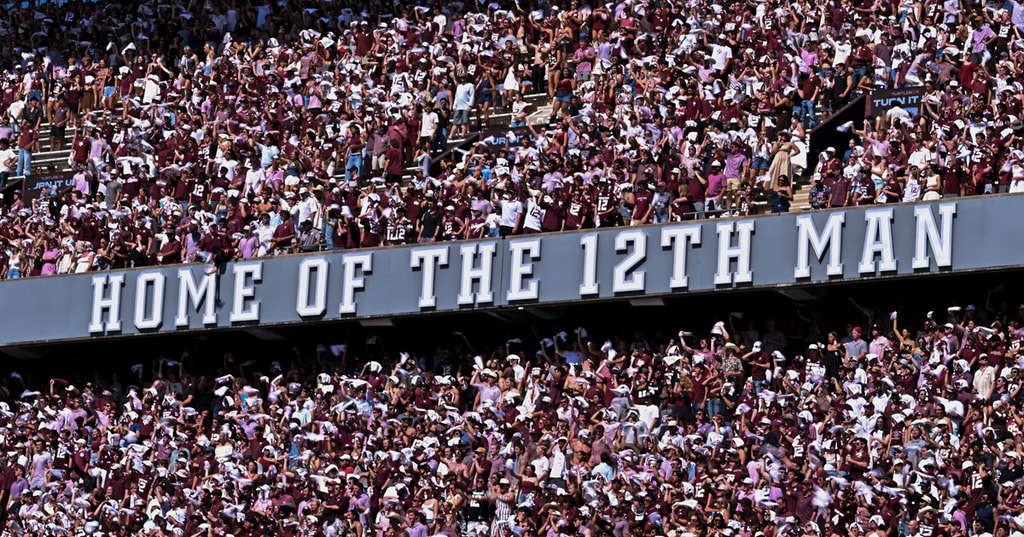 Man allegedly urinated on a Kentucky fan before punching him in College Station bar