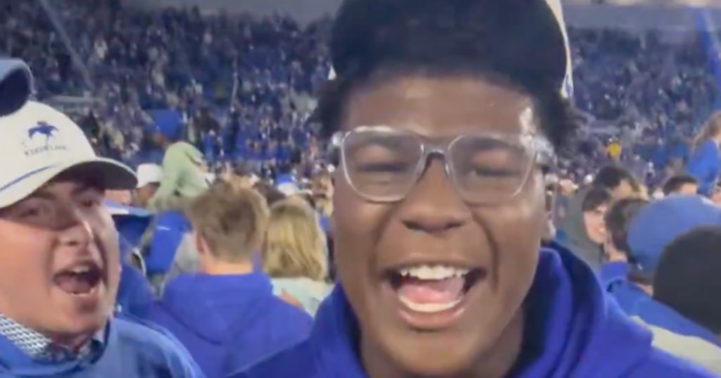5-star DL Kellan Hall sure did enjoy watching Kentucky beat LSU