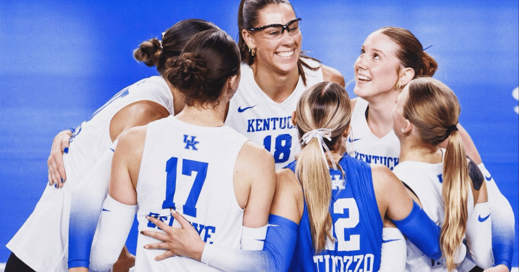 No. 4 Kentucky VB fights off Ole Miss in four sets