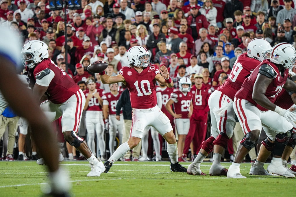 Sooners keeping the faith with faint CFP hopes: 