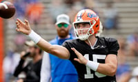 andy-staples-nick-de-la-torre-florida-quarterback-graham-mertz-progress-fall-camp
