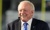 jerry-jones-appears-to-make-bizarre-nsfw-comment-about-cowboys-player-on-jamie-foxx-ig-live