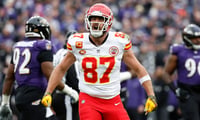 travis-kelce-donates-100000-to-help-super-bowl-parade-shooting-victims
