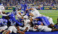 1 - Longhorns stop Cats _C6A0397