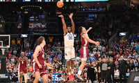 Kentucky guard Otega Oweh's game-tying shot vs. Santa Clara